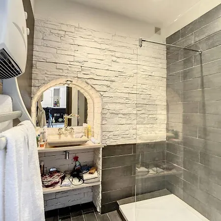 Studio Ajaccio, 1 Piece, 2 Personnes - Fr-1-724-21 *
